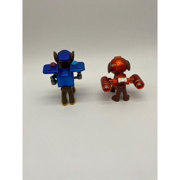 Spin Masters Paw Patrol Metallic Action Pack Pup & Badge Zuma and Chase Figurine - Picture 4 of 5